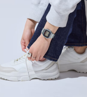 Hodinky Casio ABL-100WE-1AEF s krokoměrem a Bluetooth